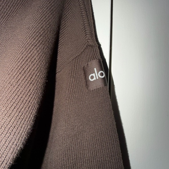 ALO Yoga Scholar Cardigan Sweater - Picture 3 of 6